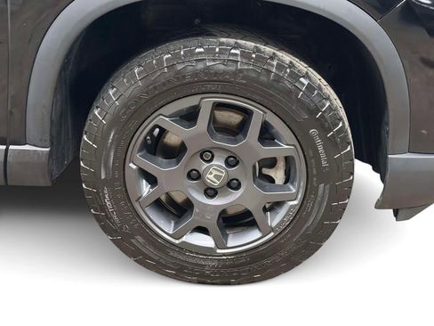 Used 2025 Honda Pilot TrailSport image 9