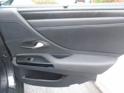 Used 2023 Lexus ES 350 Ultra Luxury image 31