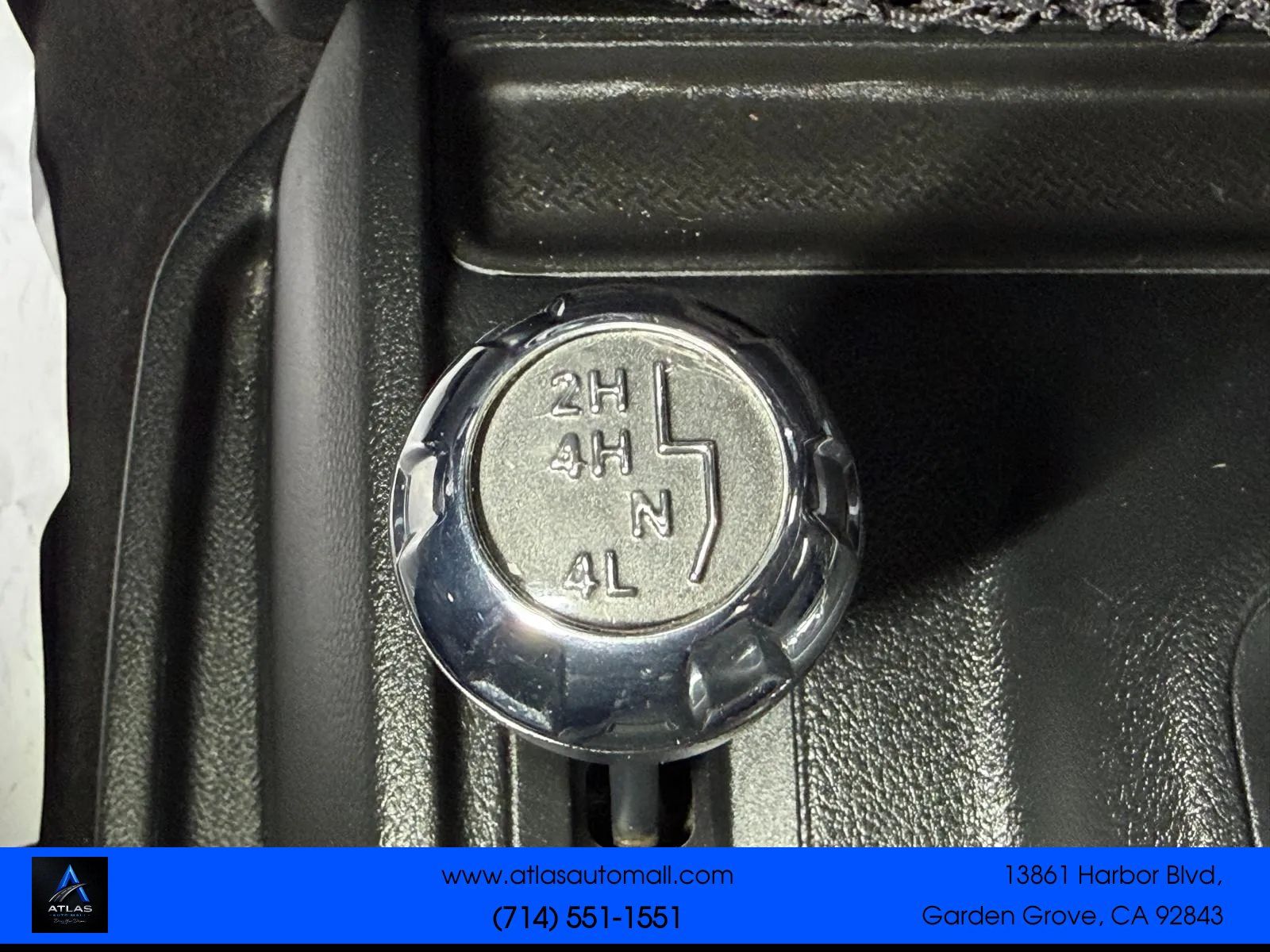 Used 2018 Jeep Wrangler Unlimited Sahara AWD/4WD image 29