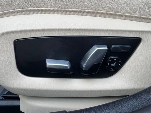 Certified 2023 BMW 530i xDrive w/ Premium Package image 15