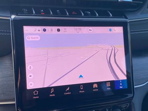 New 2025 Jeep Grand Cherokee L Limited w/ Luxury Tech Group II image 3