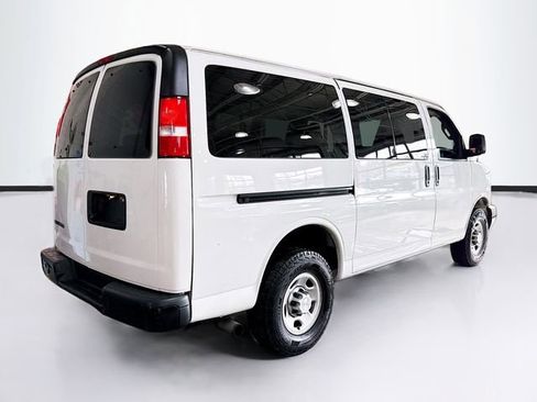 Used 2019 Chevrolet Express 3500 LS image 6