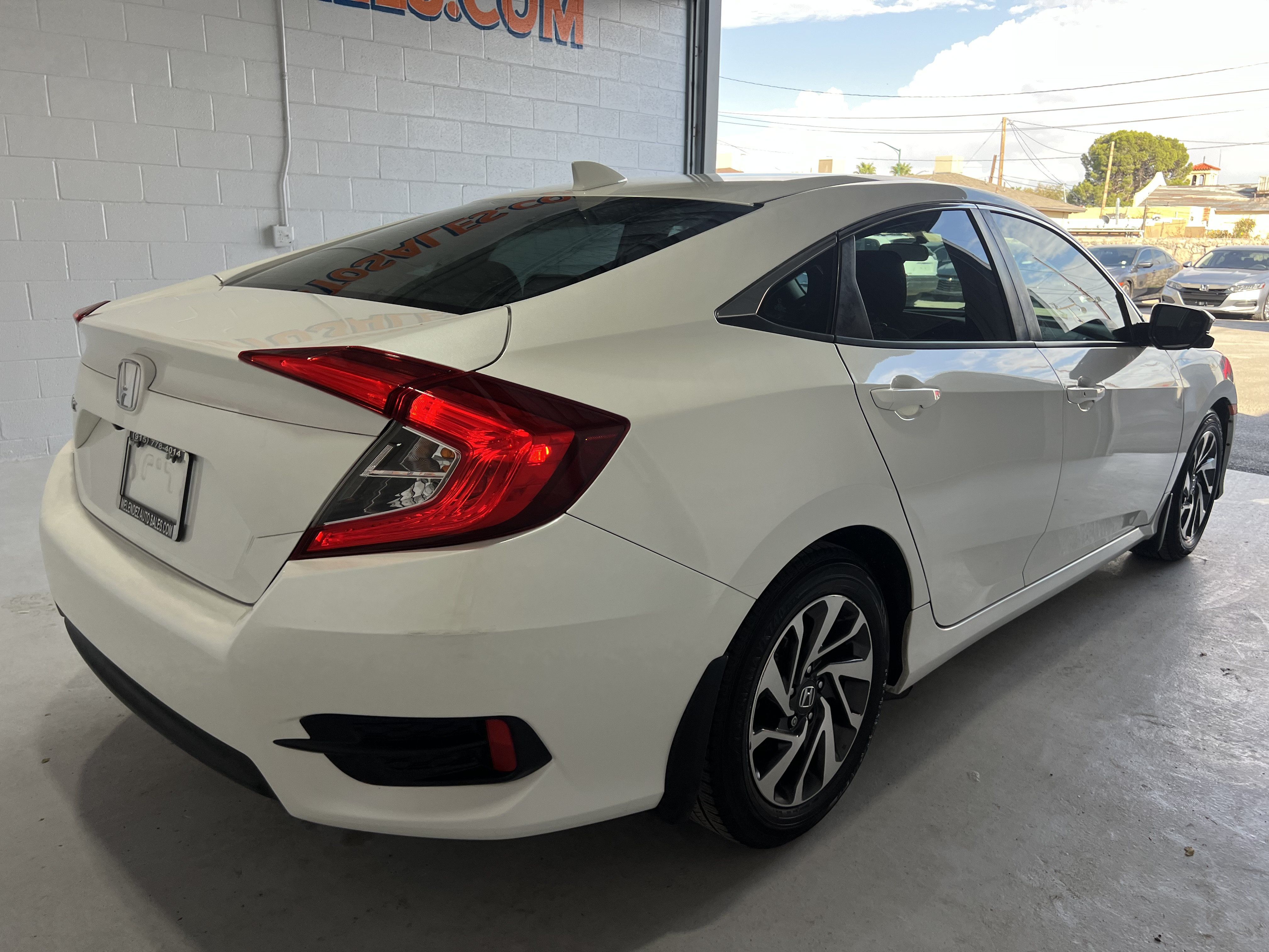Used 2018 Honda Civic EX image 5