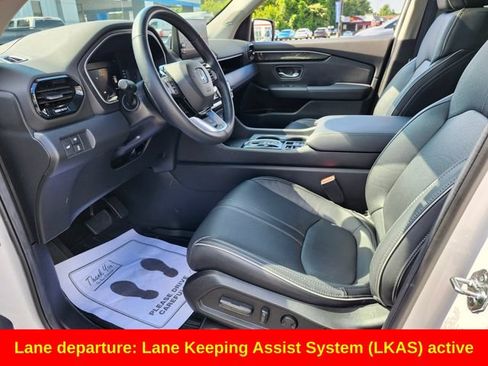 Used 2025 Honda Pilot Elite image 11