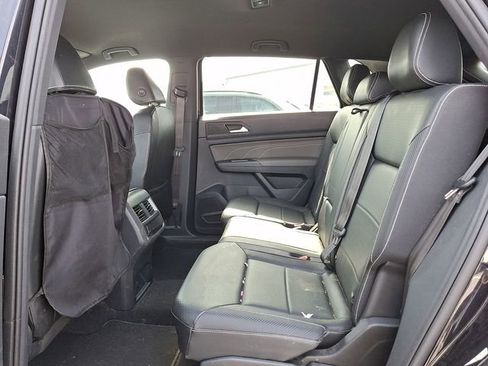Used 2023 Volkswagen Atlas Cross Sport SE image 11