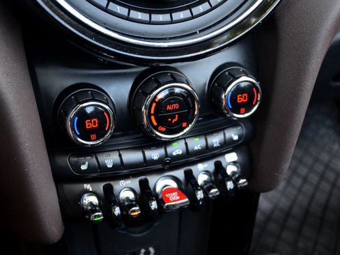 Used 2018 MINI Cooper S image 23