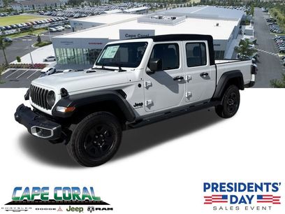 New 2026 Jeep Gladiator Sport