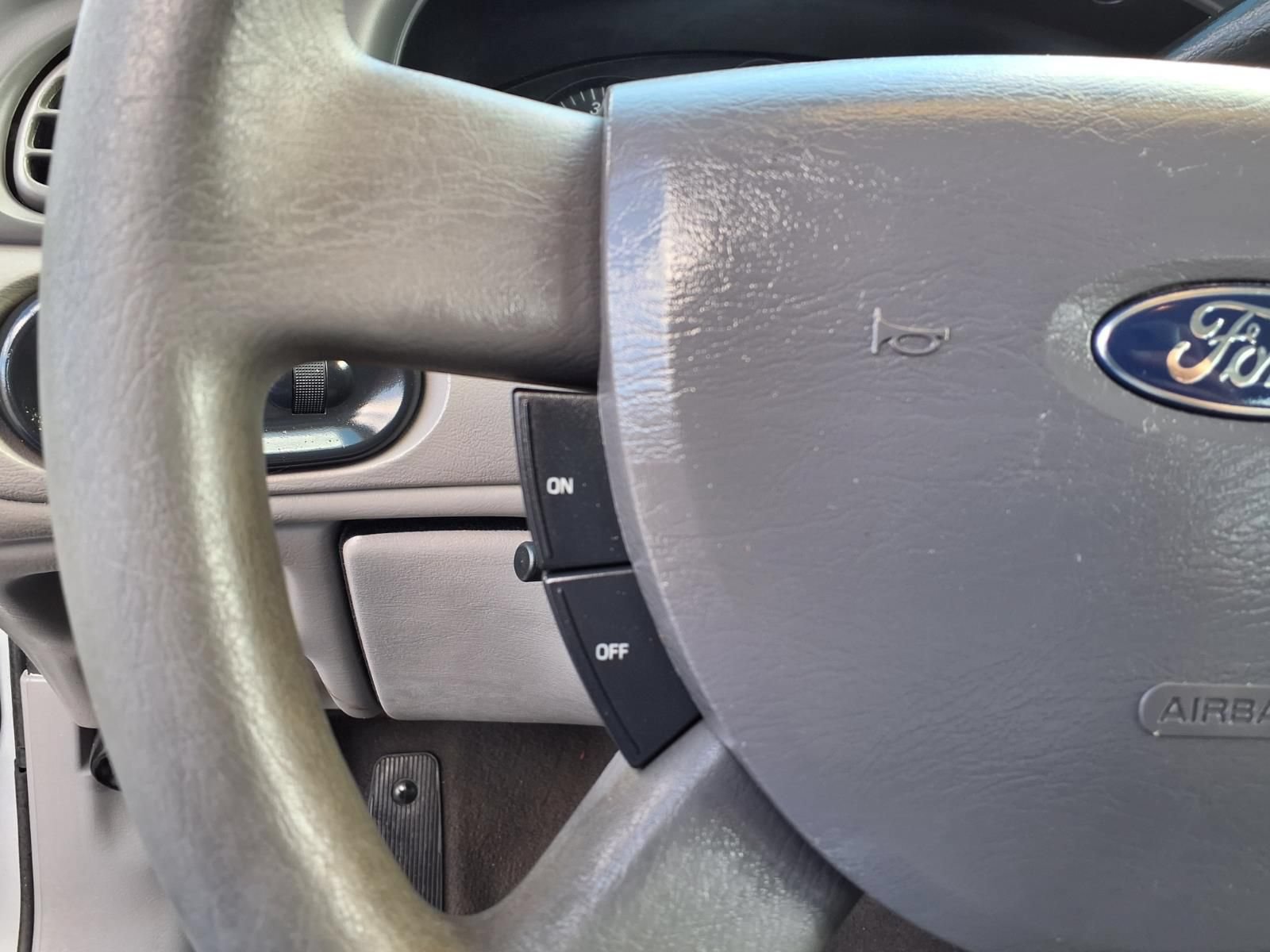 Used 2005 Ford Taurus SE FWD image 17