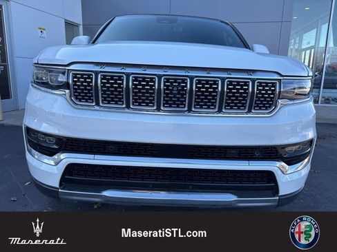 Used 2022 Jeep Grand Wagoneer Series III image 2