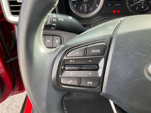 Used 2022 Hyundai Venue Limited w/ Cargo Package image 10