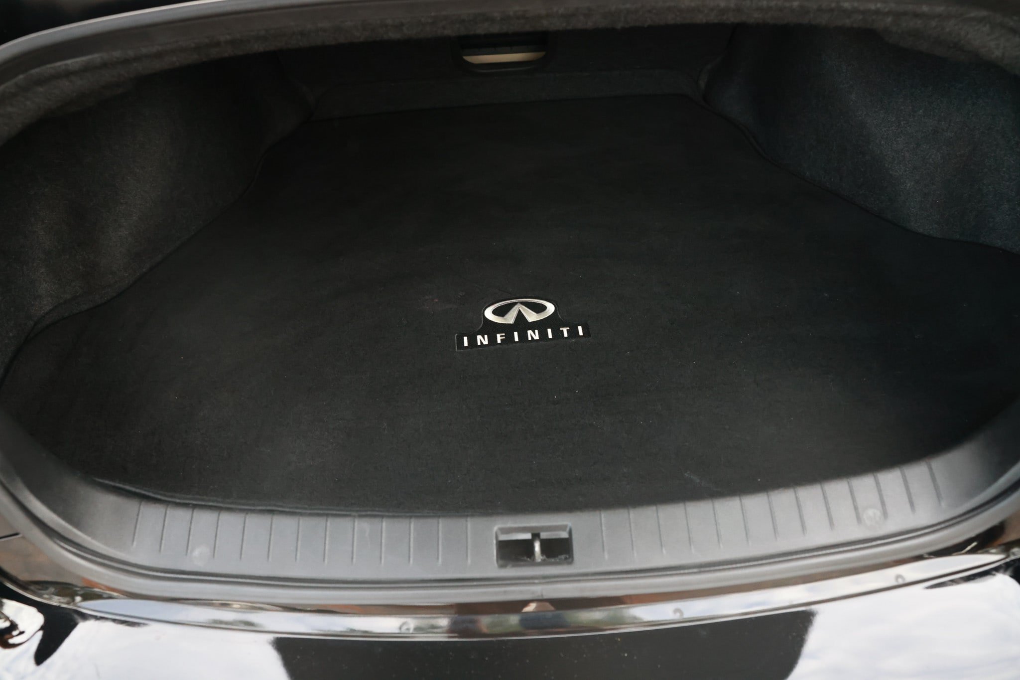 Used 2015 INFINITI Q50 Premium w/ Navigation Package AWD/4WD image 29