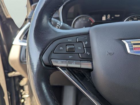 Used 2023 Cadillac XT6 Premium Luxury image 32