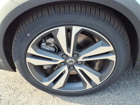 New 2026 Volvo V60 B5 Cross Country Plus w/ Protection Package Premier AWD/4WD image 11