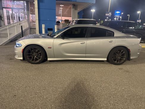 Used 2023 Dodge Charger Scat Pack w/ Navigation & Travel Group image 4
