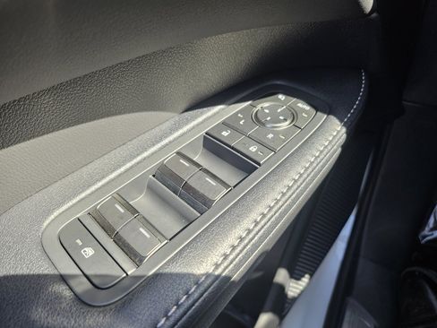 Used 2025 Lexus RX 450h AWD w/ Convenience Package image 15