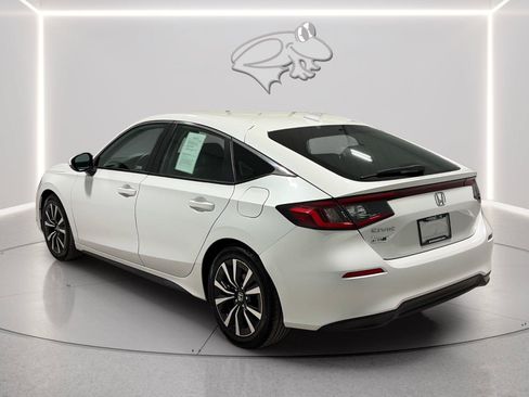Used 2024 Honda Civic EX-L image 3