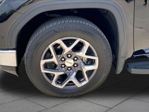 Used 2024 GMC Sierra 1500 SLT AWD/4WD image 10