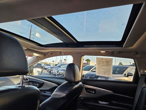 Used 2018 Nissan Murano SL w/ Moonroof Package image 14