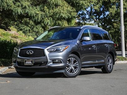 Used 2019 INFINITI QX60 Luxe w/ Essential Package