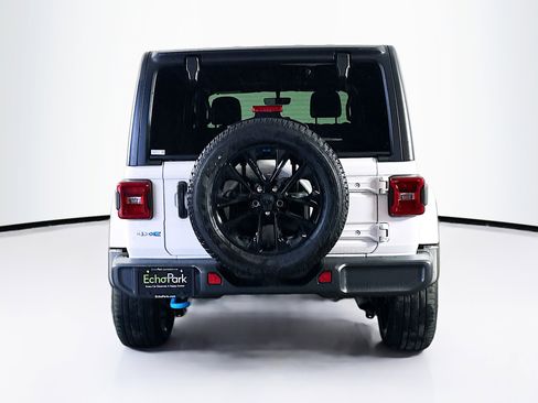 Used 2023 Jeep Wrangler Unlimited Sahara w/ Cold Weather Group AWD/4WD image 7