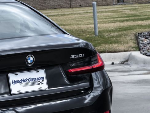Certified 2025 BMW 330i Sedan image 6