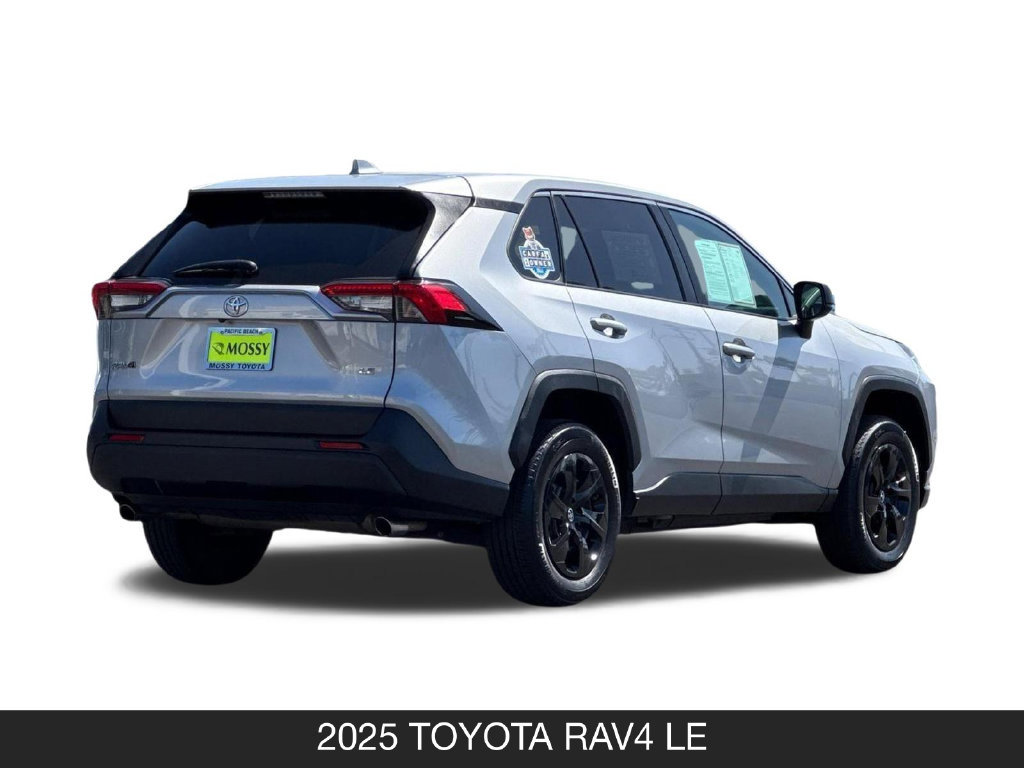 Used 2025 Toyota RAV4 LE FWD image 7