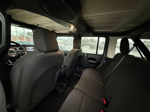 Used 2021 Jeep Wrangler Unlimited Sport image 23