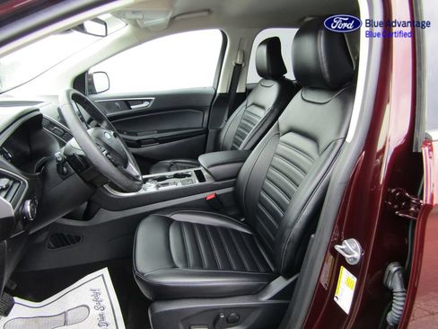 Certified 2024 Ford Edge SEL w/ Convenience Package AWD/4WD image 3