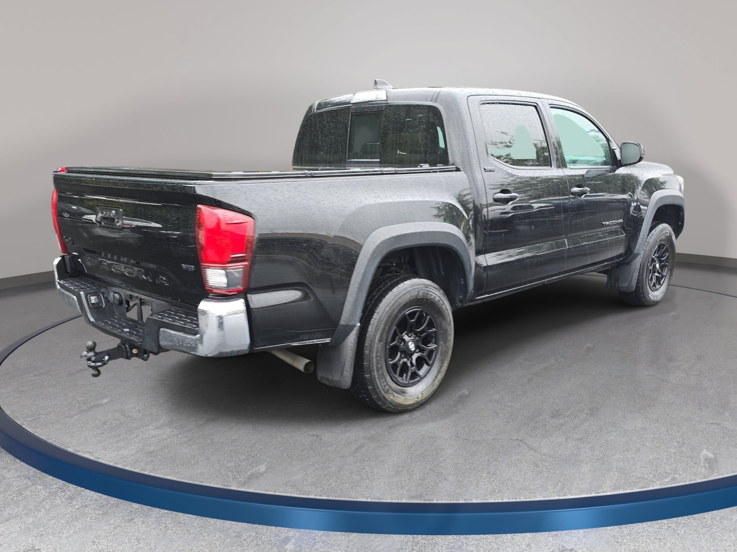 Used 2023 Toyota Tacoma SR5 w/ SX Package AWD/4WD image 5