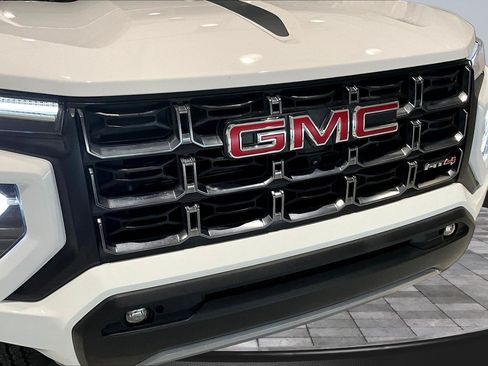 Used 2024 GMC Canyon AT4 w/ Technology Package AWD/4WD image 33
