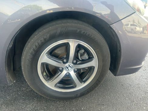 Used 2015 Honda Civic SE image 3