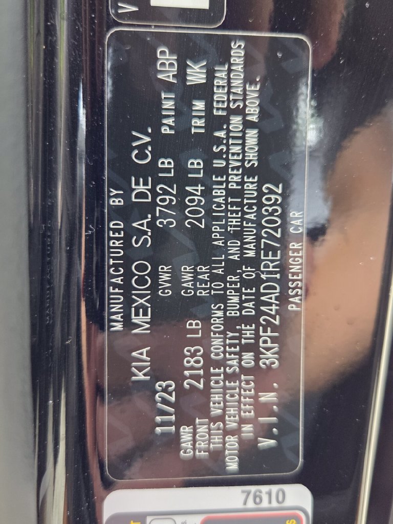 Used 2024 Kia Forte LXS w/ LXS Technology Package FWD image 19
