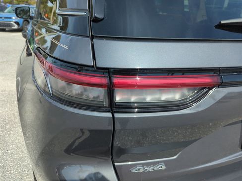 Used 2022 Jeep Grand Cherokee Limited image 18