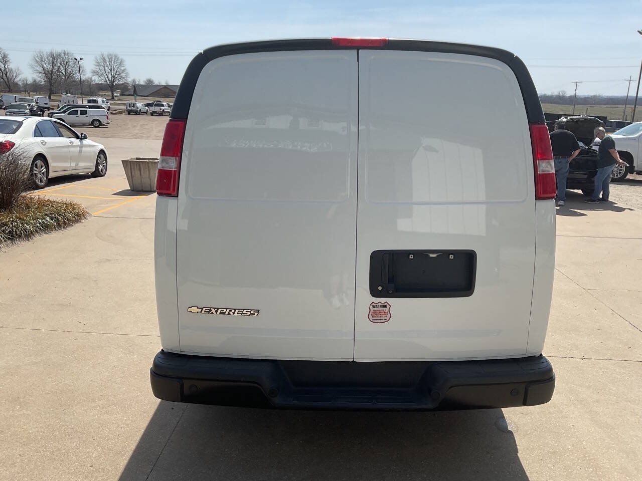 Used 2020 Chevrolet Express 3500 Extended w/ Driver Convenience Package RWD image 6