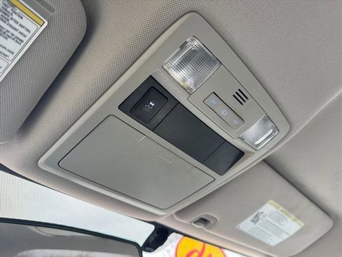 Used 2016 Toyota Tacoma SR image 16