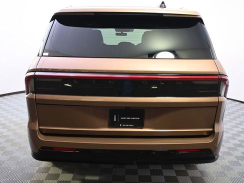 New 2026 Lincoln Navigator L Black Label AWD/4WD image 5