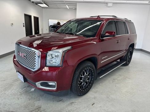 Used 2017 GMC Yukon Denali AWD/4WD image 6