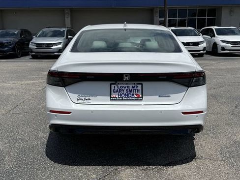 Used 2023 Honda Accord EX-L image 6