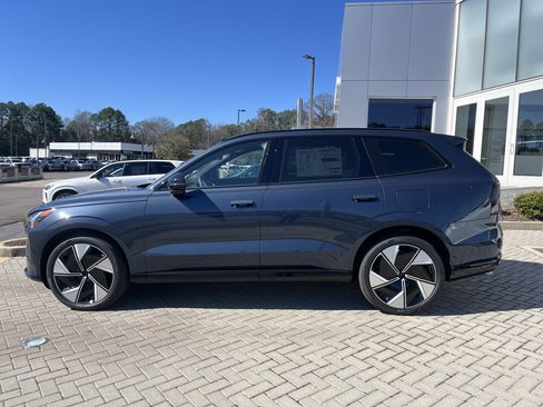 New 2025 Volvo EX90 Ultra image 2