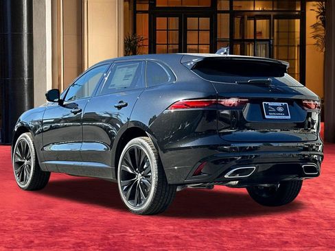 New 2025 Jaguar F-PACE R-Dynamic S image 3