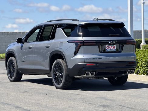 New 2026 Chevrolet Traverse LT w/ Midnight/Sport Edition AWD/4WD image 5