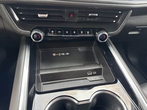 Used 2025 Chevrolet Tahoe Z71 image 14