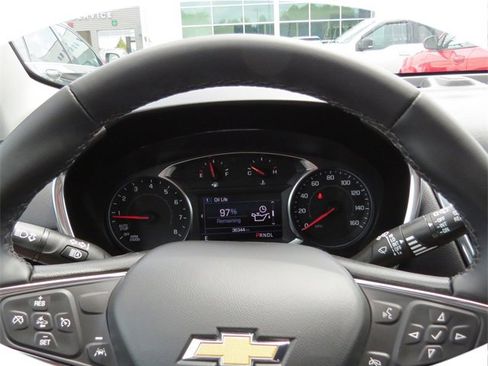 Used 2023 Chevrolet Equinox LT w/ Driver Convenience Package image 10