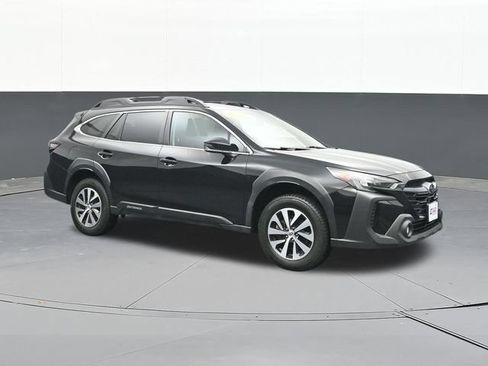 Used 2023 Subaru Outback Premium AWD/4WD image 18
