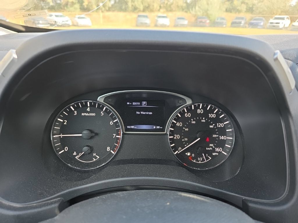 Used 2017 Nissan Pathfinder SV w/ Trailer Tow Package AWD/4WD image 9