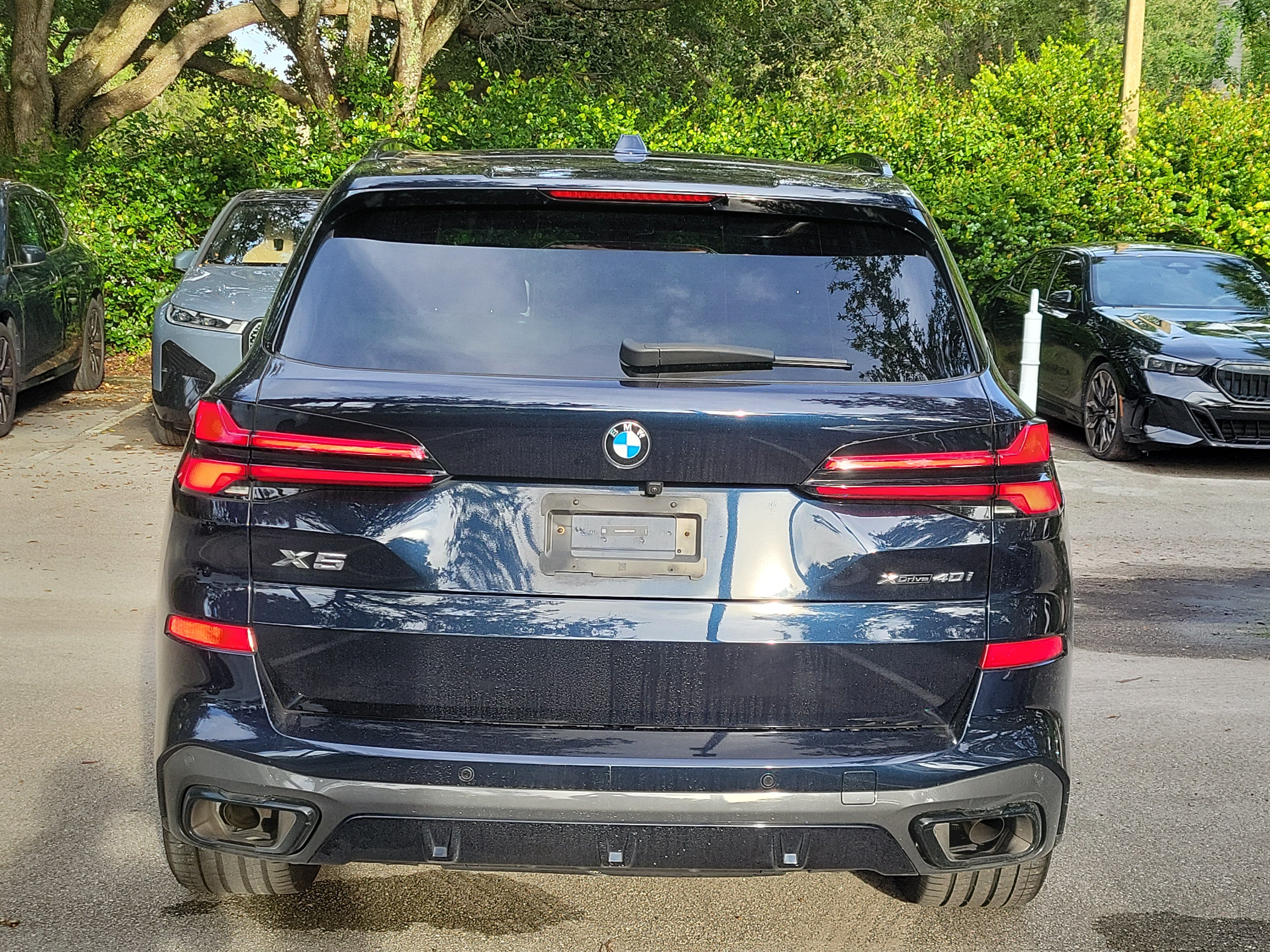Certified 2024 BMW X5 xDrive40i w/ M Sport Package AWD/4WD image 5