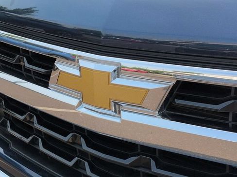 Used 2023 Chevrolet Silverado 1500 LT AWD/4WD image 33