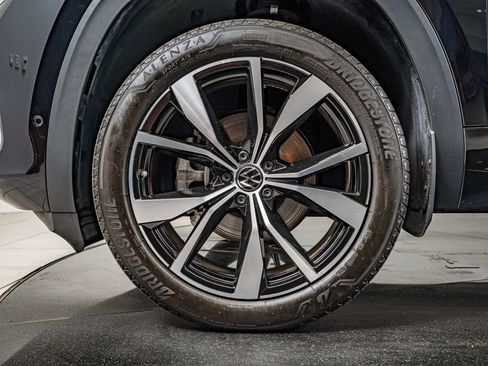 Used 2024 Volkswagen Atlas SEL Premium R-Line AWD/4WD image 10