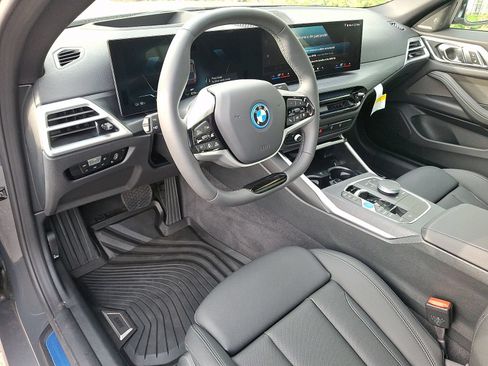 Used 2025 BMW i4 xDrive40i w/ Premium Package AWD/4WD image 9