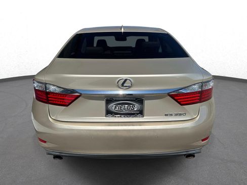 Used 2015 Lexus ES 350 w/ Premium Package FWD image 4